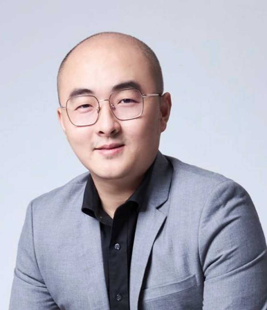 MET Advisory Executive Manager Desmond Chau